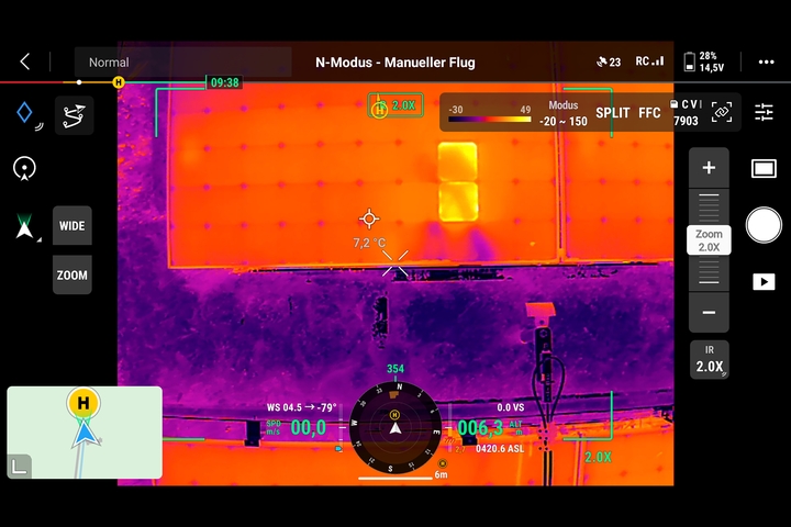 Überprüfung einer Photovoltaik-Anlage anhand von Live- und Thermografieaufnahmen.